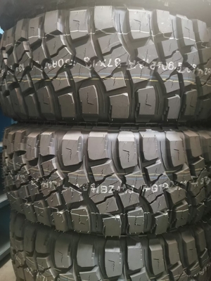 325-95R21 軍用車用タイヤ