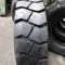 踏面パターン固体産業タイヤのフォークリフトのタイヤの取り替え700-12